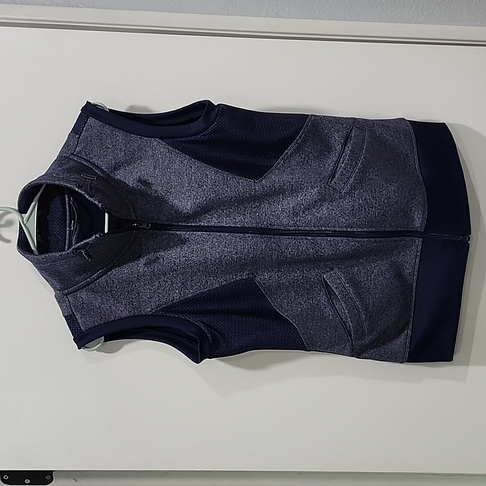 Lorna Jane Vest
